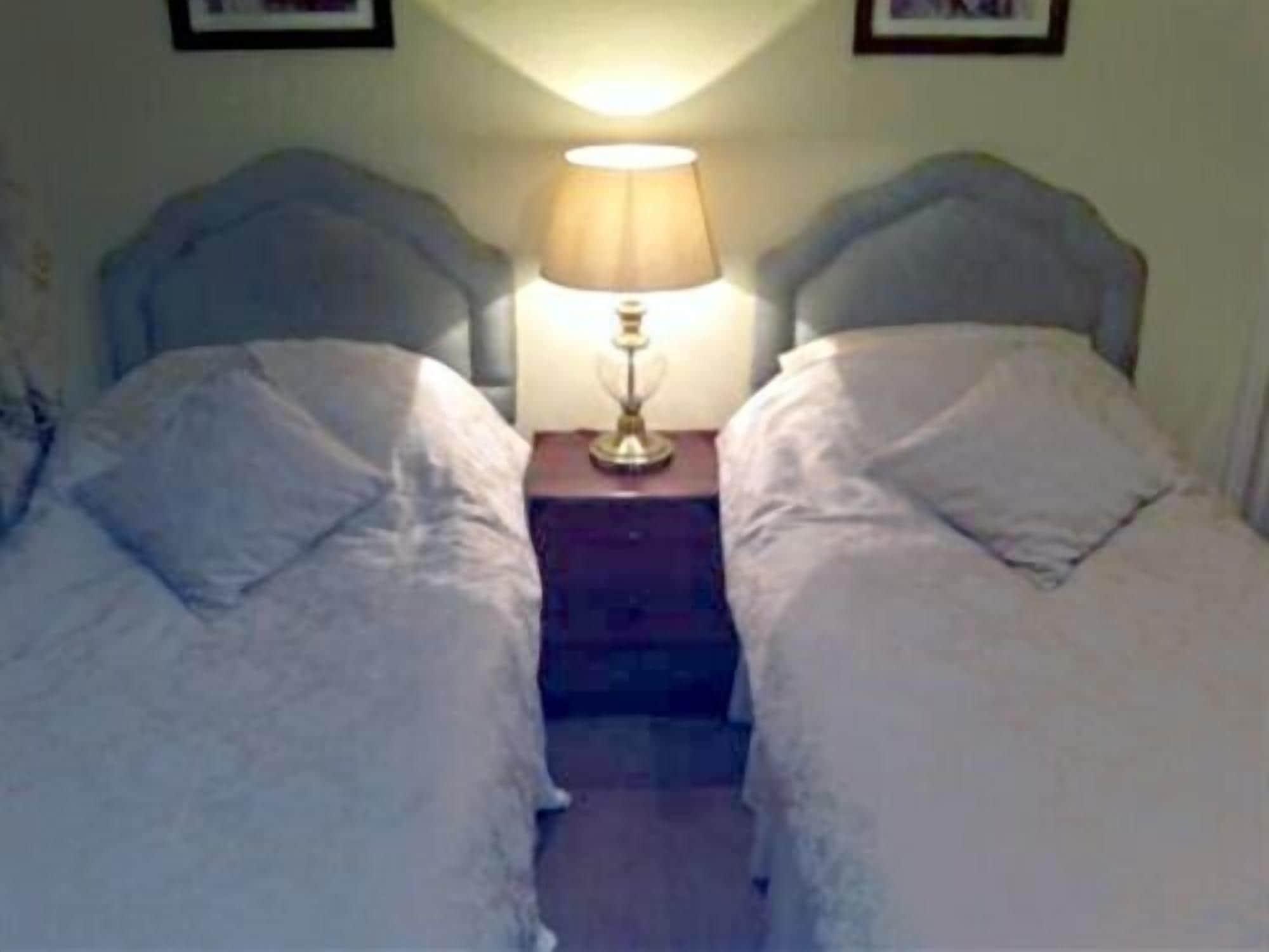 Highlands Hotel And Bar Hastings Bagian luar foto