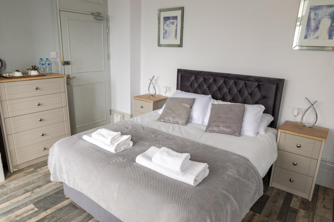 Highlands Hotel And Bar Hastings Bagian luar foto