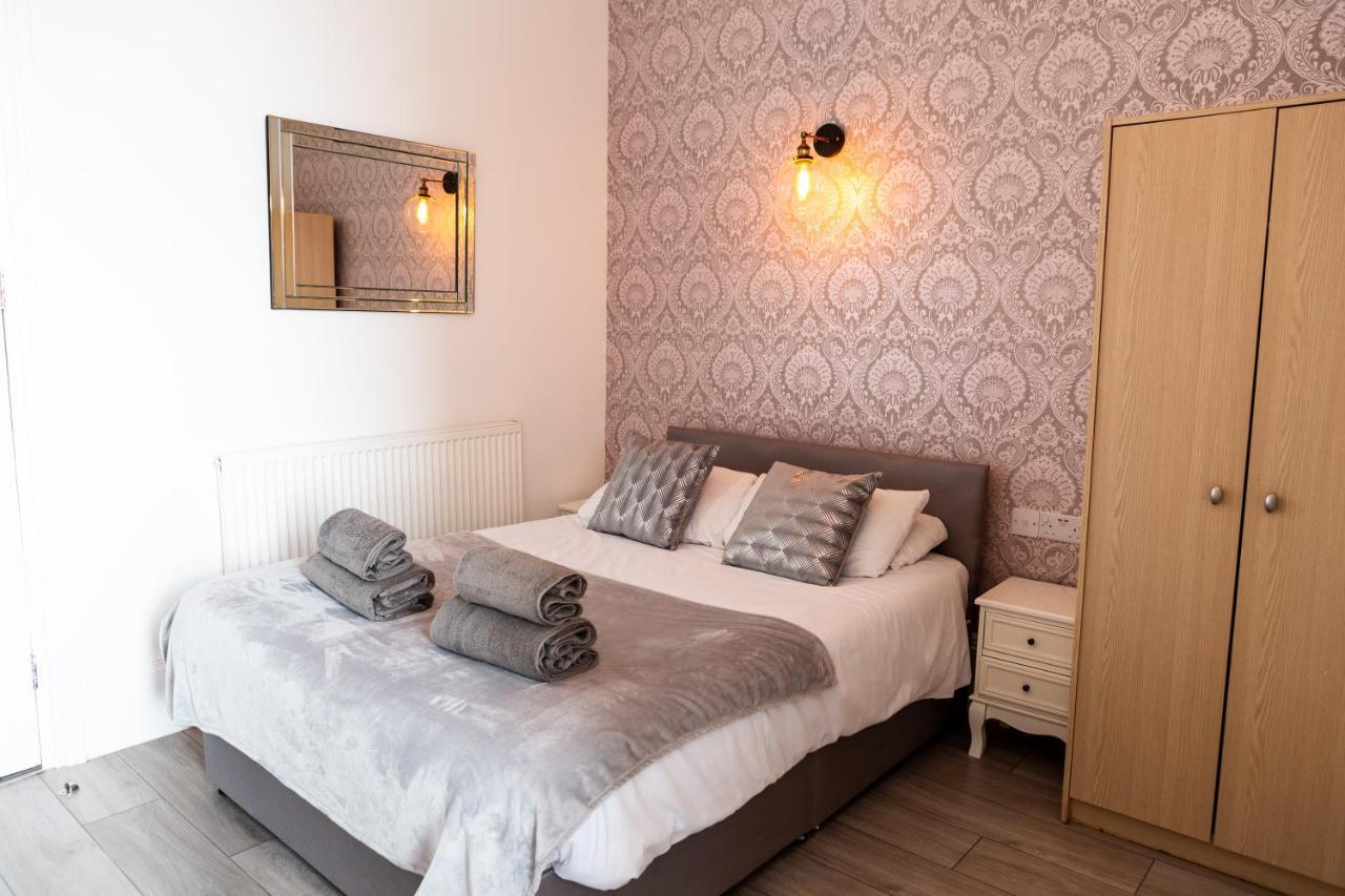 Highlands Hotel And Bar Hastings Bagian luar foto